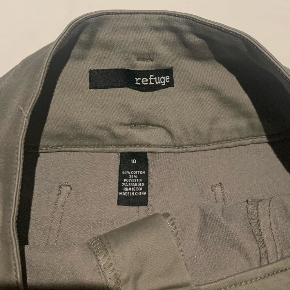 Refuge Shorts, SZ 10 - Picture 4 of 4